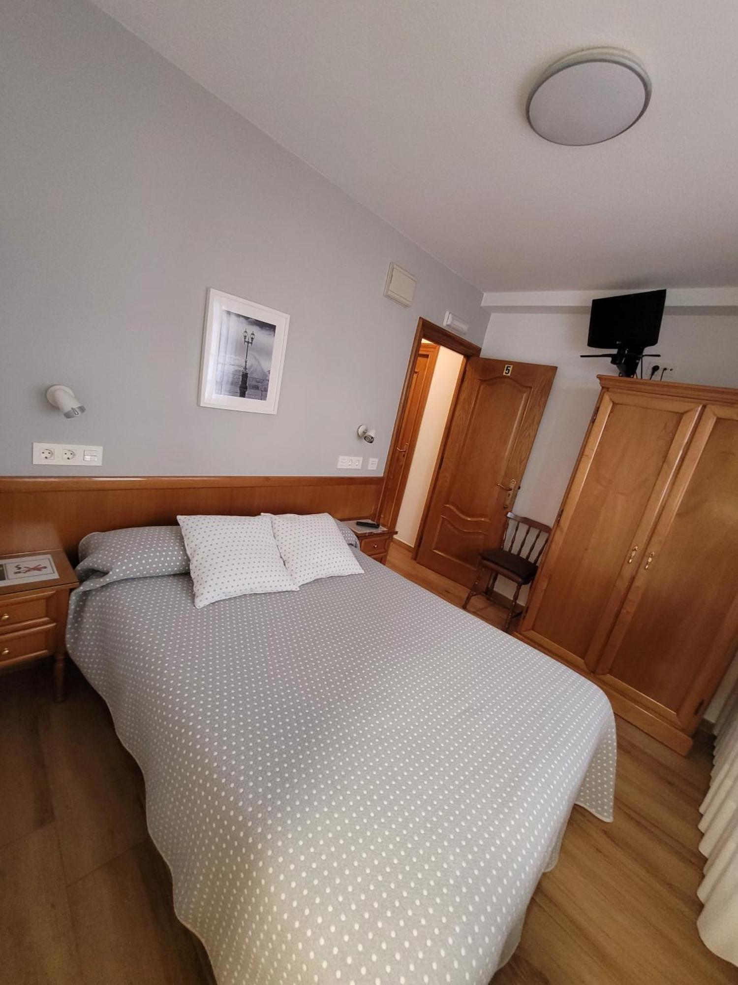 גיחון Hostal San Felix מראה חיצוני תמונה