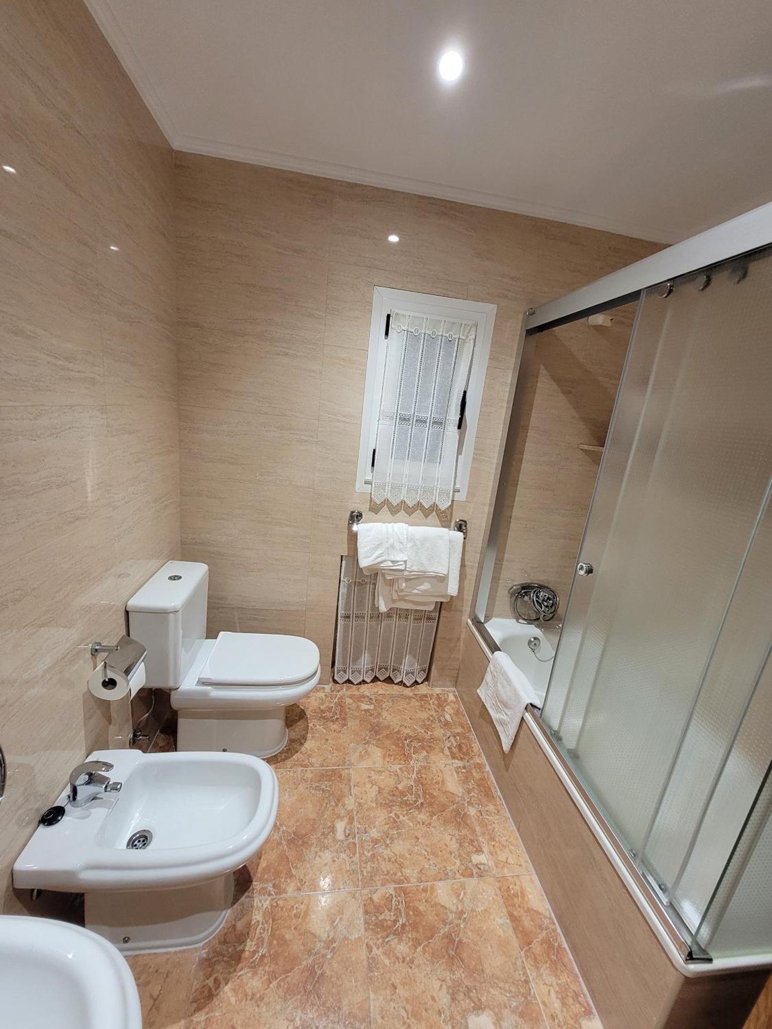 גיחון Hostal San Felix מראה חיצוני תמונה